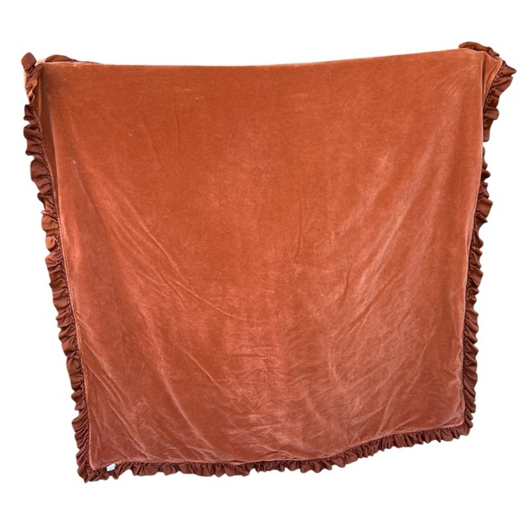 Bella Notte Velvet Ruffled Large Blanket STV822 Cinnamon 53x57 Soft Luxury GUC - Picture 3 of 12